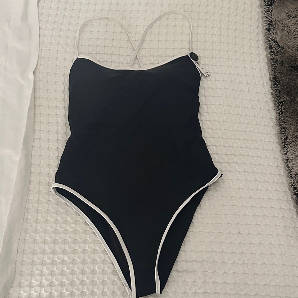 *NWT* Victoria’s Secret | Stylish Black and White One Piece